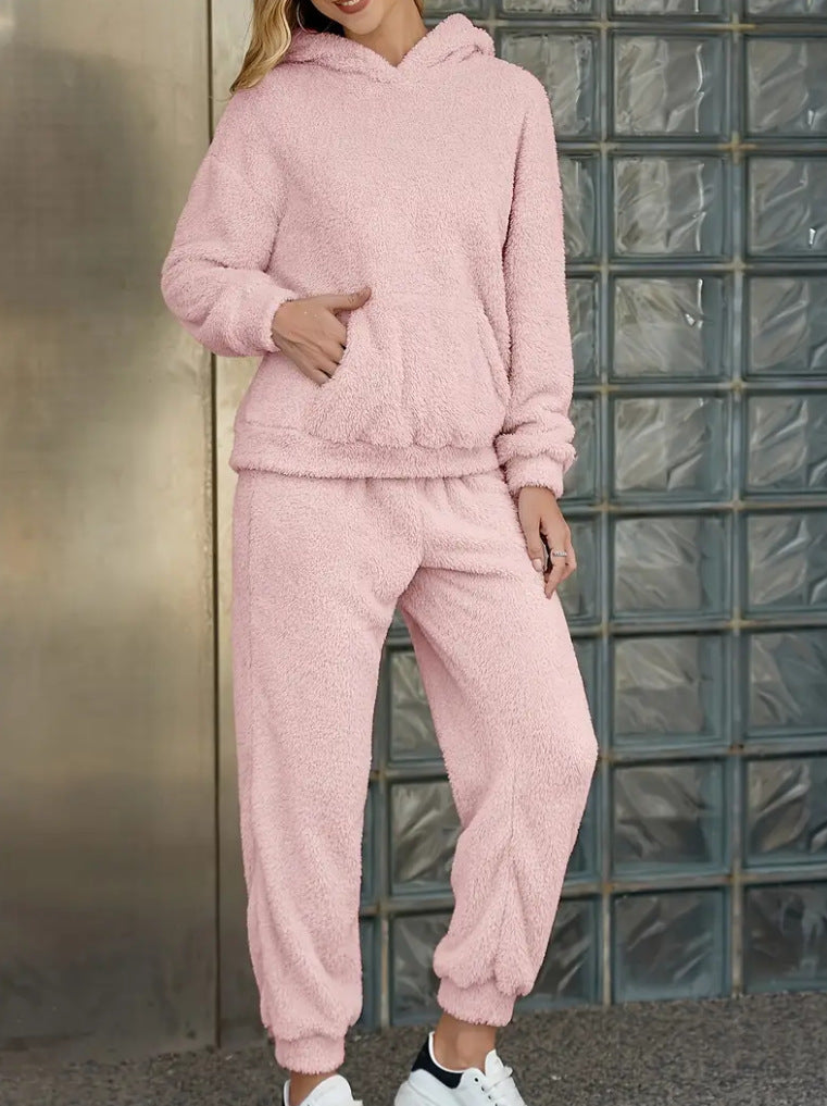 🛋️ Pyjama Hiver Femme Peluche – Haut à Capuche & Pantalon Douillet