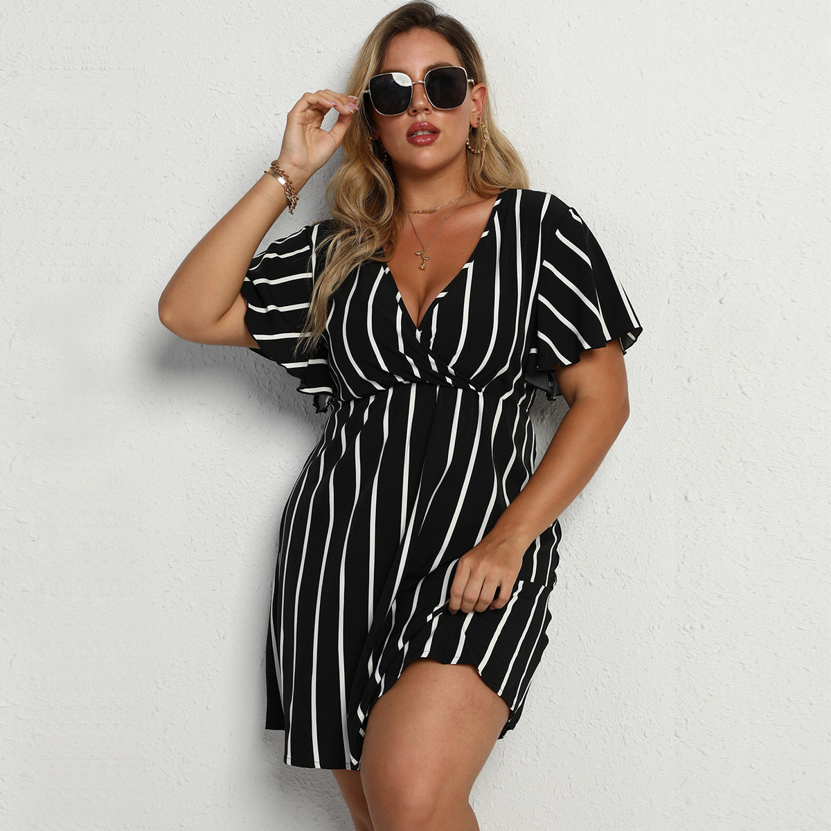 👗 Robe rayée grande taille femme – Ample avec col en V | XL-Charmes