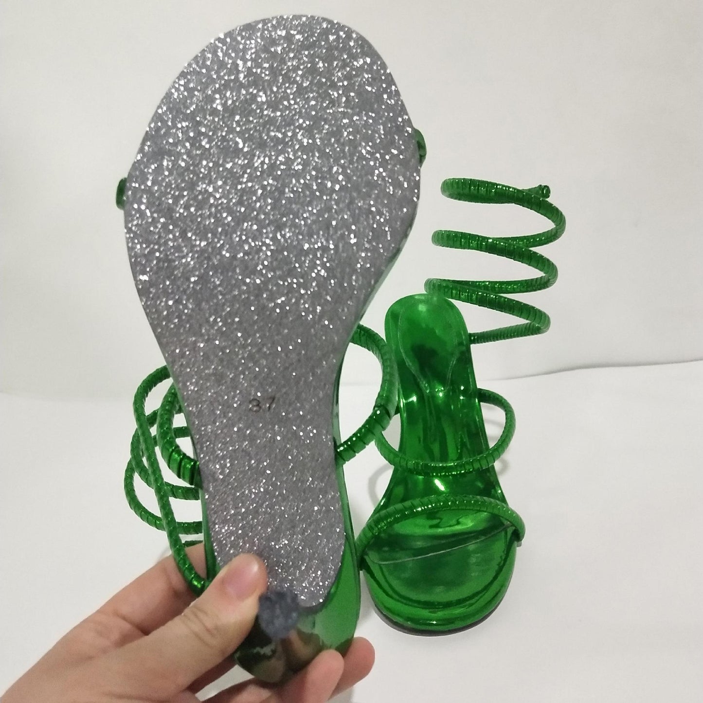 🥿 Sandales Serpent Femme – Design Tendance Grande Taille Été 2024