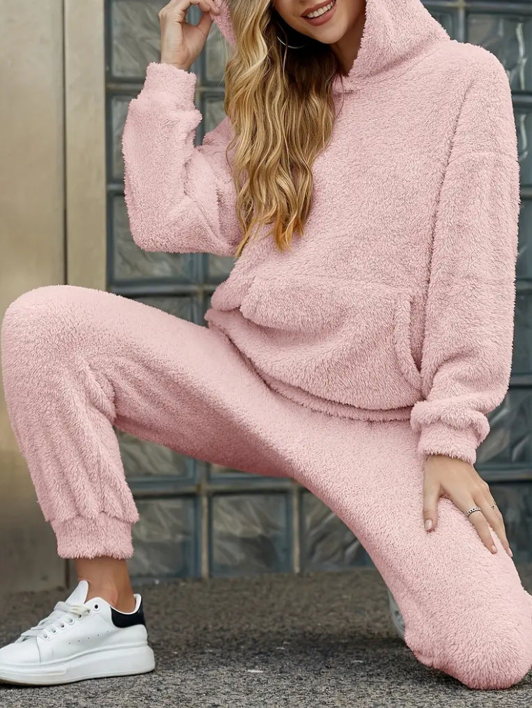 🛋️ Pyjama Hiver Femme Peluche – Haut à Capuche & Pantalon Douillet